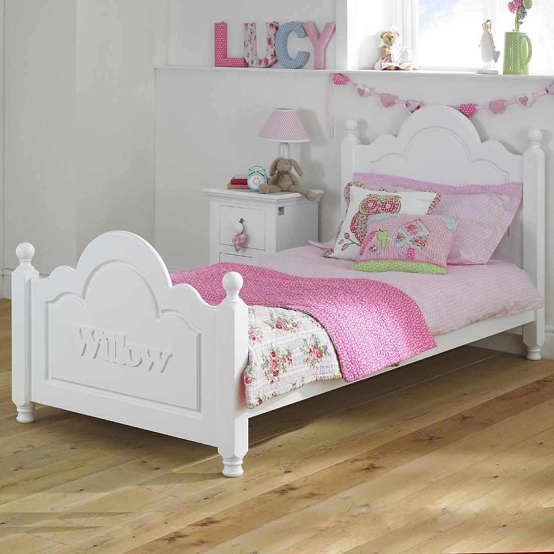 lucy willow bed